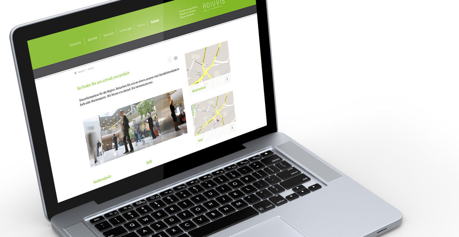Aufgeklappter Laptop mit geöffneter Webseite ADIUVIS